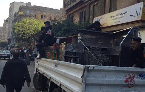 بالصور مدير أمن القاهرة يقود حملة لتطهير منطقة الفجالة من الإشغالات