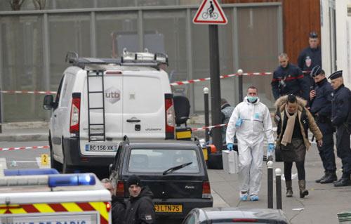 الأوقاف تدين الهجوم الإرهابي على مقر المجلة الفرنسية بباريس
