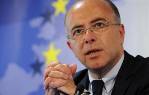تعيين برنار كازنوف رئيسًا جديدًا للوزراء في فرنسا بعد استقالة فالس
