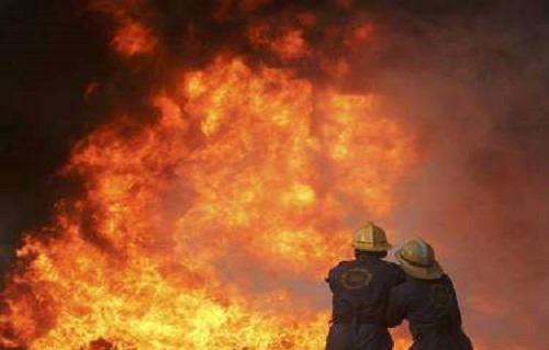حريق جديد في لبنان يطال العديد من المنازل ومناشدات للمساعدة