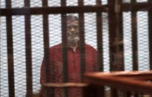 تأجيل محاكمة مرسي و آخرين لاتهامهم بالتخابر وتسريب وثائق الأمن القومي لقطر إلى السبت القادم