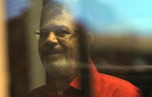 تأجيل محاكمة مرسى وآخرين من قيادات الإخوان في التخابر مع قطر لـ يناير