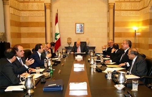 مؤتمر باريس  لدعم اقتصاد لبنان في  إبريل