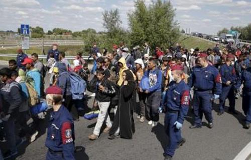 أنقرة تخشى الأسوأ مع إمكانية وصول  ألف لاجئ سوري جديد إلى حدودها 
