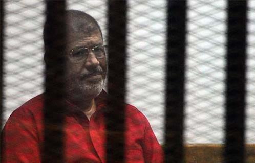 تأجيل محاكمة مرسى في التخابر مع قطر لـ فبراير والمحكمة تأمر بضم قرار حل جماعة الإخوان