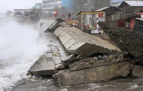 عشرة قتلى على الأقل بعد مرور إعصار في جنوب الهند