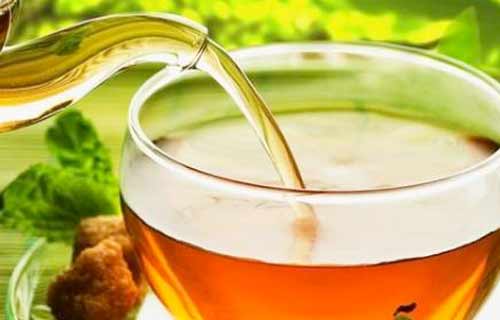 علماء بريطانيون  الشاي يخفف من ارتفاع معدلات السكر في الدم ويحول دون الإصابة بالسكري 