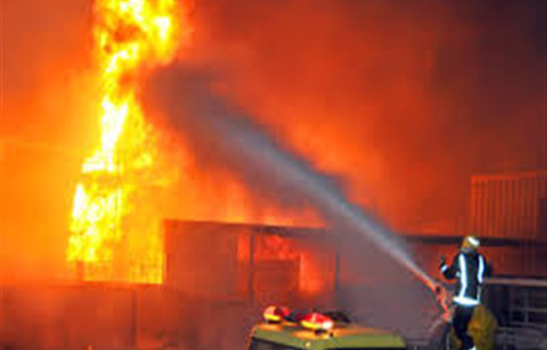 إخماد حريق بكلية الحاسبات والمعلومات في جامعة الفيوم