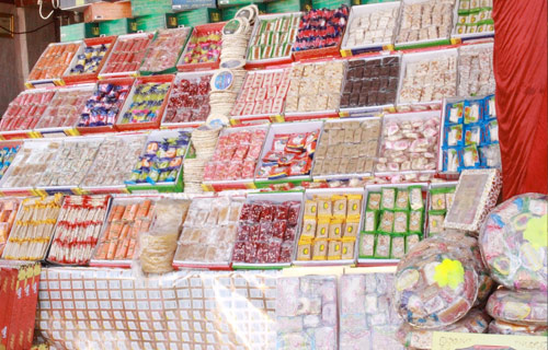 الركود يضرب سوق حلوى المولد  تعرف على الأسعار في القطاعين العام والخاص