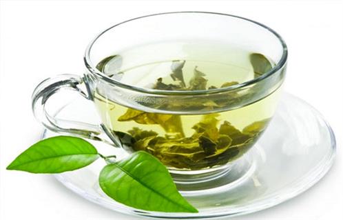 لعشاق الشاي الأخضر إليكم فوائده العظيمة ومتى يصبح قاتلا؟