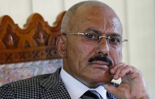 الرئاسة اليمنية على الحوثيين الاستسلام دون شروط