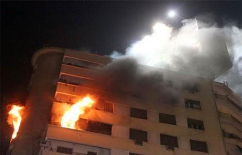 مصرع طفل في حريق شقة سكنية وتفحم محتوياتها