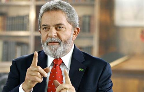 مؤيدون للرئيس البرازيلى الأسبق يضربون عن الطعام من أجله