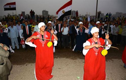 بالصور سوهاج تنظم مسيرة في حب مصر احتفالًا بالعيد القومي