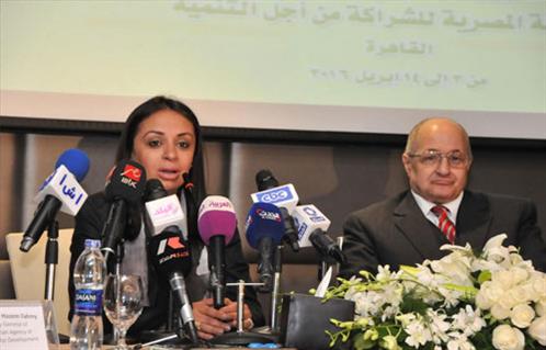 مايا مرسي خلال مشاركتها في مؤتمر التعاون المصري الإفريقي سنكرم الرجال المساندين لقضية المرأة