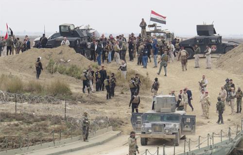 مقتل العشرات من داعش بمعارك في هيت غربى العراق 