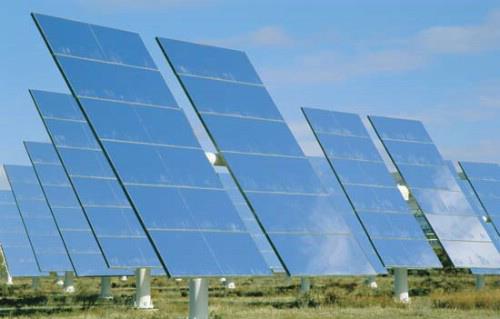 توقيع عقد تنفيذ وتركيب نظم الخلايا الشمسية بالحي الحكومي بالعاصمة الإدارية 