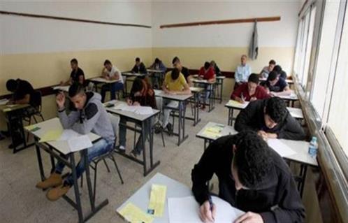 تعليم مطروح ١٨٤٠ طالبا بالثانوية العامة يؤدون امتحان اللغة العربية