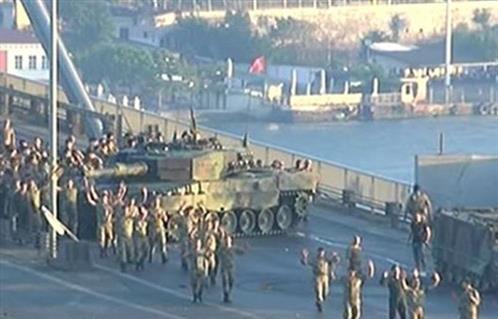 اعتقال  عسكريًا على صلة بالانقلاب الفاشل في تركيا