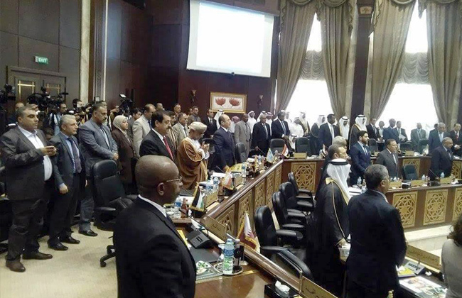 مجلس وزراء النقل العرب يقف دقيقة حدادًا على أرواح شهداء الواحات 