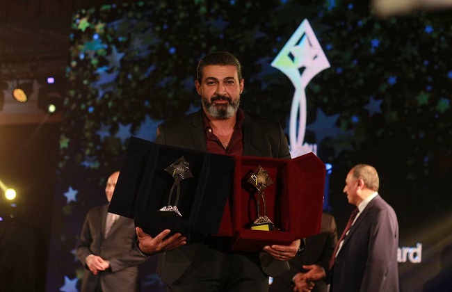 ظل الرئيس يحصل على أفضل ممثل ومخرج بجوائز الأهرام للدراما 