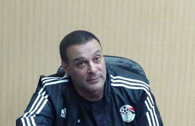 عصام عبدالفتاح يشارك في معسكر حكام فيفا برواندا