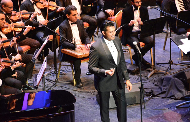 العراقي همام إبراهيم يبهر الحضور في مشاركته الأولى بمهرجان الموسيقى العربية