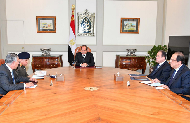 الرئيس في اجتماعه بوزراء الدفاع والداخلية المخابرات مصر قادرة على الانتصار في حربها ضد الإرهاب