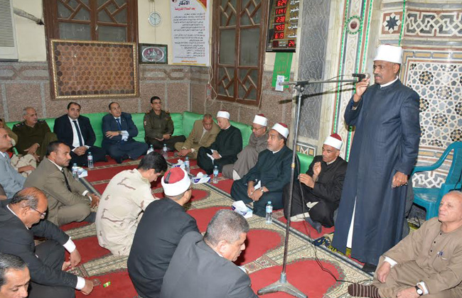 سوهاج تحيى احتفالاتها بالمولد النبوى الشريف من مسجد العارف بالله | صور