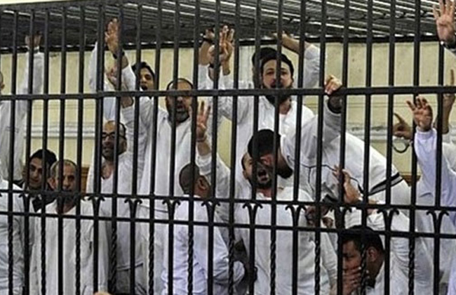 استكمال إعادة محاكمة ١٦ متهما بـفض اعتصام النهضة صباح غد