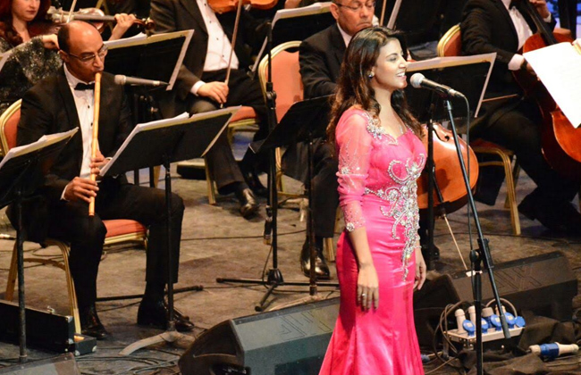 ياسمين علي تبهر الحضور في مهرجان الموسيقى العربية  