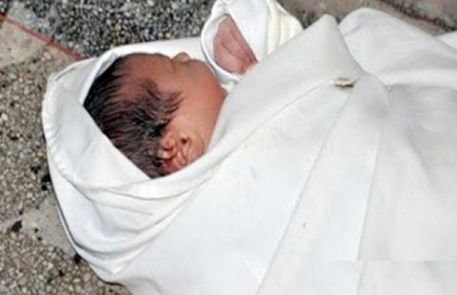 عثر عليه ملفوف في  ملاية  بجوار مستشفى الحميات في حلوان إيداع طفل حديث الولادة دار رعاية 