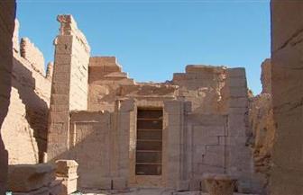   جدرانه-تحكي-التاريخ-دوش-معبد-الداخلة-الشاهد-على-الحضارة-المصرية-والرومانية-|-صور