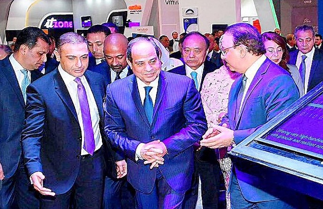 في الجلسة الافتتاحية لكايرو ICT وزير الاتصالات يعلن افتتاح أول مصنع للإلكترونيات في صعيد مصر 