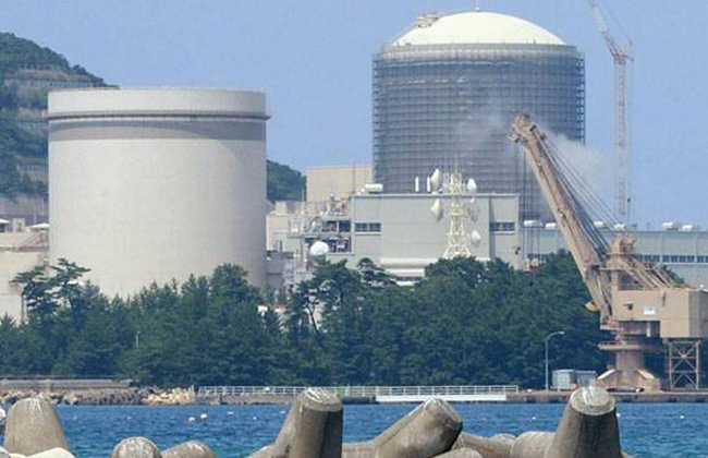 محافظ ياباني يصدق على إعادة تشغيل مفاعلين نووين في جنوب البلاد