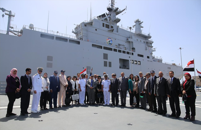 شملت زيارة الميسترال لجنة الدفاع والأمن القومى وأعضاء من النواب يزورون القوات البحرية   