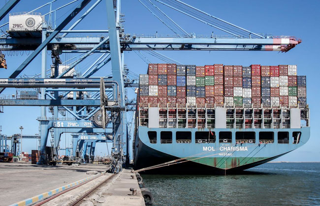 رئيس ميناء دمياط مستعدون من كافة الوجوه لاستقبال أكبر سفينة حاويات فى العالم 