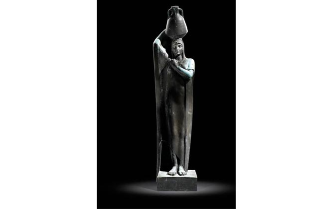 نزاع قضائي بين سوثبي ومقتني إماراتي حول تاريخ صب تمثال لـمحمود مختار