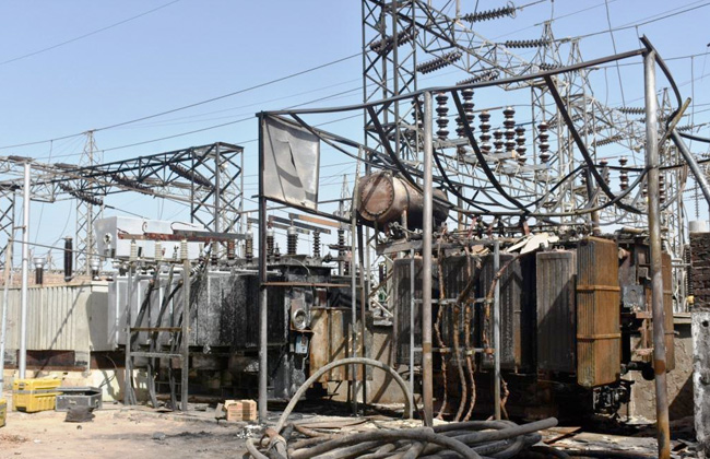  كهرباء المنطقة الجنوبية تكشف أسباب حريق محطة كهرباء كوم أمبو 