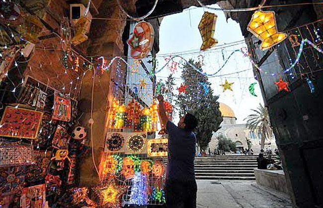 رمضان في فلسطين المحتلة طبل وزينة وفوانيس وقطايف رغم الحصار والأسر | صور