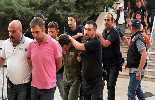 محاكمة صحفيين للمرة الأولى في تركيا بتهمة المشاركة في الانقلاب