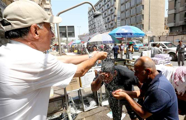 غدا طقس مائل للحرارة ورطب على معظم الأنحاء  