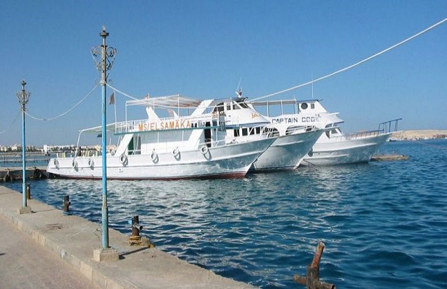 إعادة فتح ميناء شرم الشيخ بعد تحسن الأحوال الجوية وانتظام الحركة بموانى البحر الأحمر