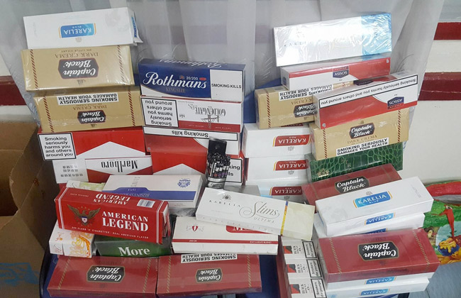 ضبط شخصين لتهريبهما 44 ألف علبة سجائر مجهولة المصدر من إحدى الدول العربية -  بوابة الأهرام