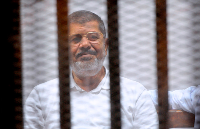 تأجيل دعوى سحب الأوسمة والنياشين من الرئيس المعزول مرسي