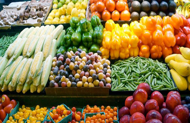 أسعار الخضروات والفاكهة فى سوق العبور اليوم السبت     