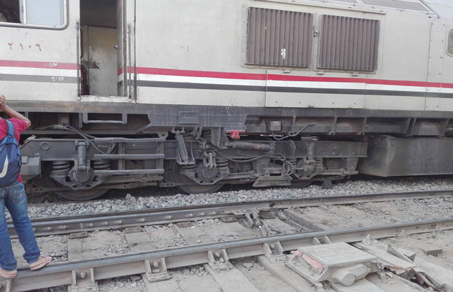 إصابة  ركاب نتيجة خروج قطار الصعيد عن مساره في بني سويف | صور 