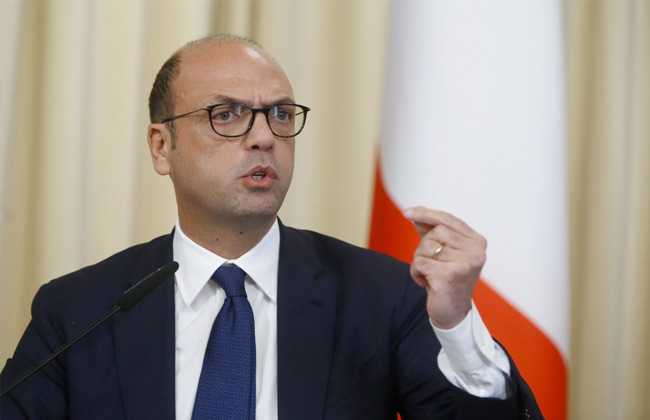 وزير الخارجية الإيطالي يعلن إعادة سفير بلاده إلى مصر