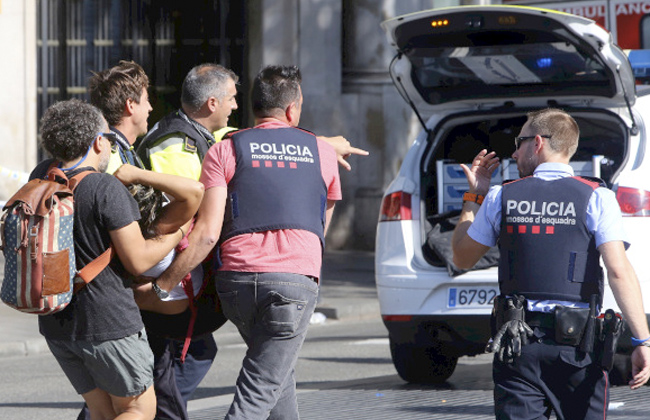 الشرطة الإسبانية  السائق الذي دهس شرطيين ليس له علاقة بهجوم برشلونة الإرهابي
