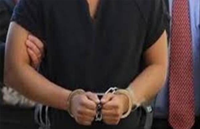 حبس عاطلين بتهمة الاتجار في المواد المخدرة ببنها